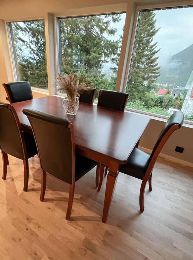 Tromso Arctic Villa With Free Parking Bagian luar foto