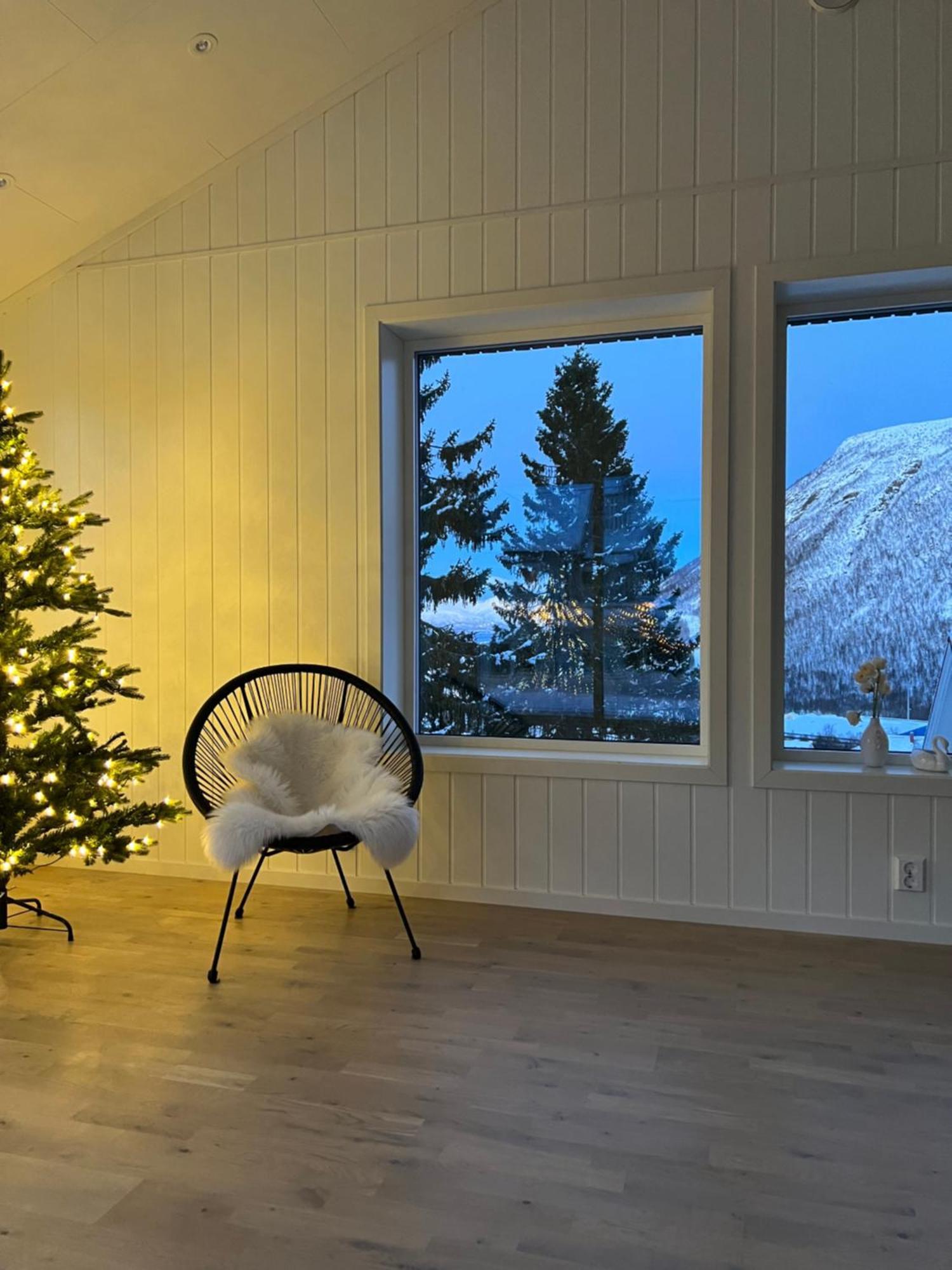 Tromso Arctic Villa With Free Parking Bagian luar foto