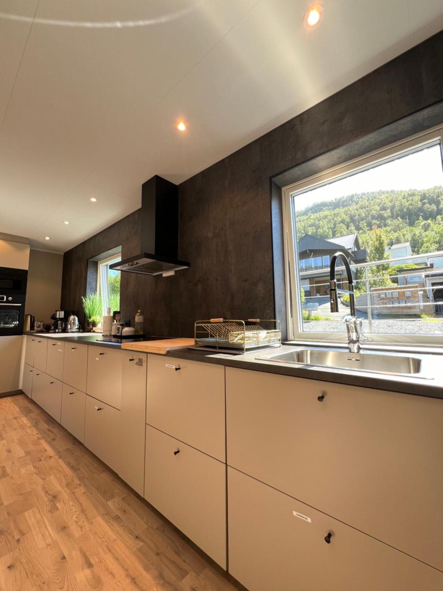 Tromso Arctic Villa With Free Parking Bagian luar foto