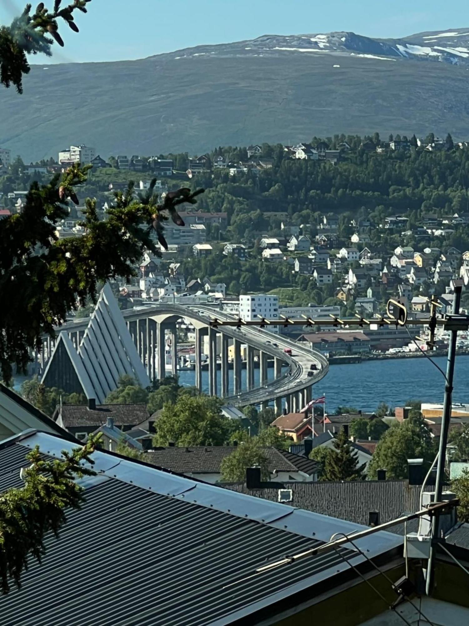 Tromso Arctic Villa With Free Parking Bagian luar foto